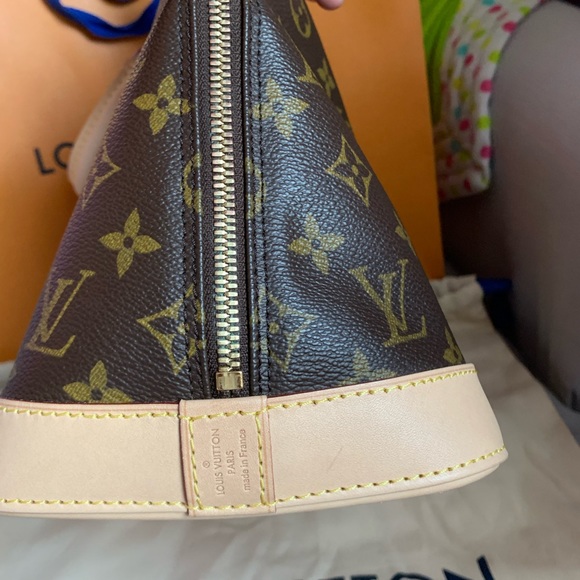 Authentic Louis Vuitton Alma PM - Picture 3 of 13